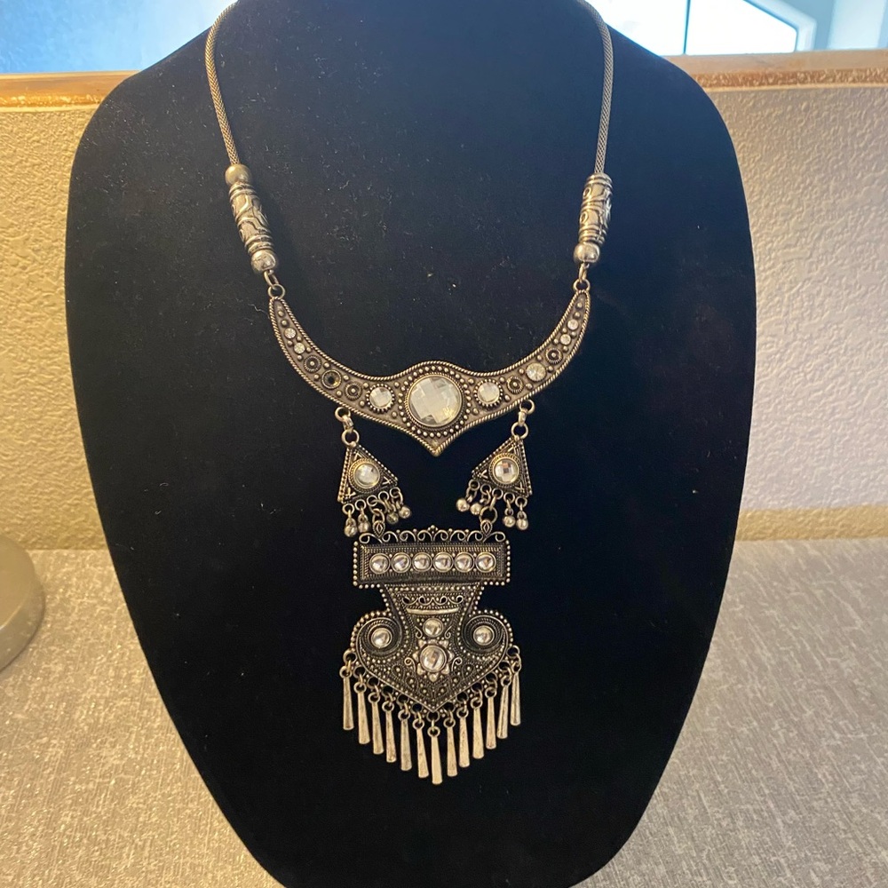 Elegant Silver Statement Necklace